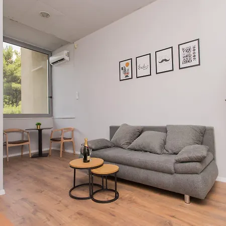 بيت شباب Cool , سبليت