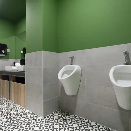 بيت شباب Cool , *