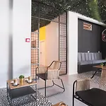 Hostel Cool , *
